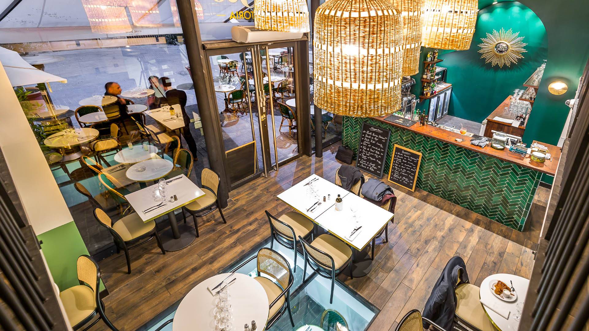 Le Square restaurant logo - View nutrition facts, calories, and macros for menu items at 5 Pl. Sadi-Carnot, 13002 Marseille, France